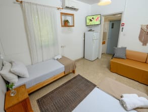 צימרים%20בכפר%20רופין%20-%20בריאות%20אירוח%20וצפרות%20,%20כפר%20רופין